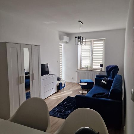 Apartament W Koninie Przy Ul. Wiosny Ludow โคนิน ภายนอก รูปภาพ