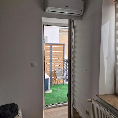 Apartament W Koninie Przy Ul. Wiosny Ludow โคนิน ภายนอก รูปภาพ