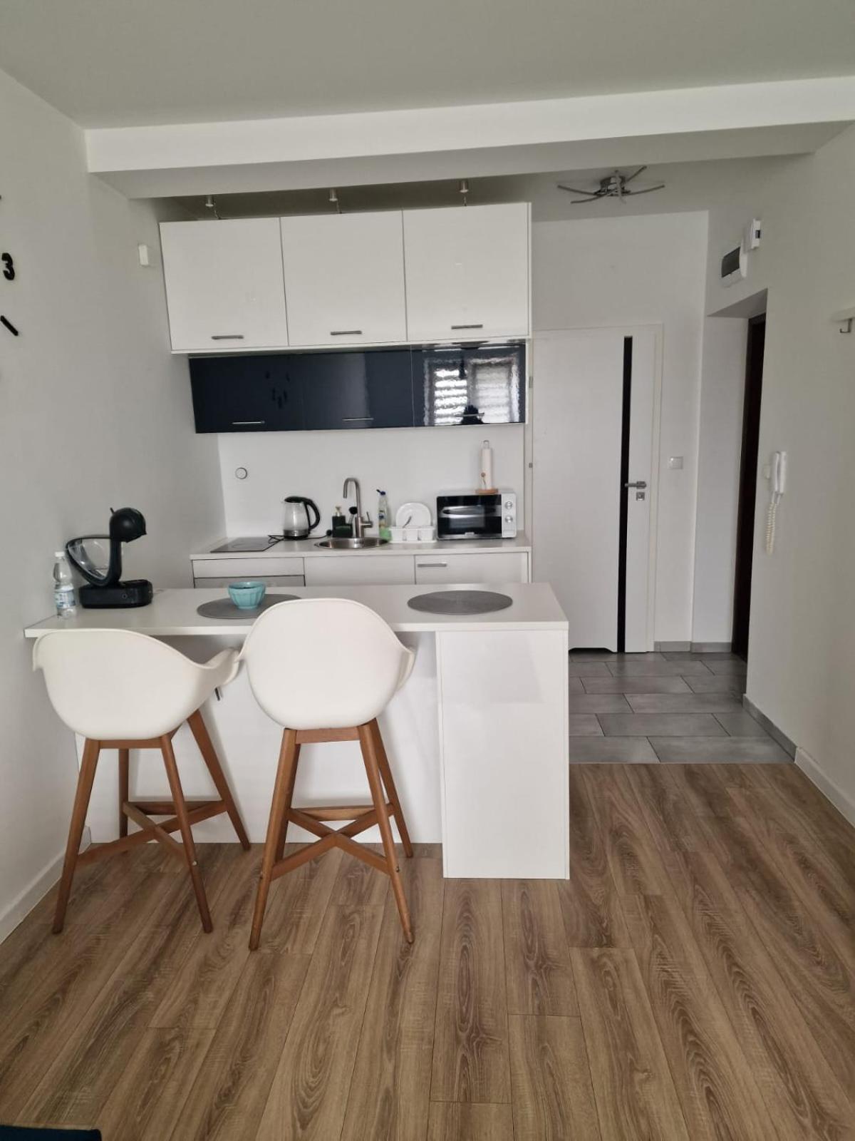 Apartament W Koninie Przy Ul. Wiosny Ludow โคนิน ภายนอก รูปภาพ